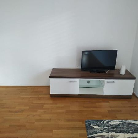 Linz Donau Ufer Stadt Mitte ภายนอก รูปภาพ
